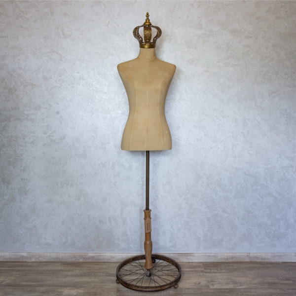 Designová krejčovská panna ve vintage stylu